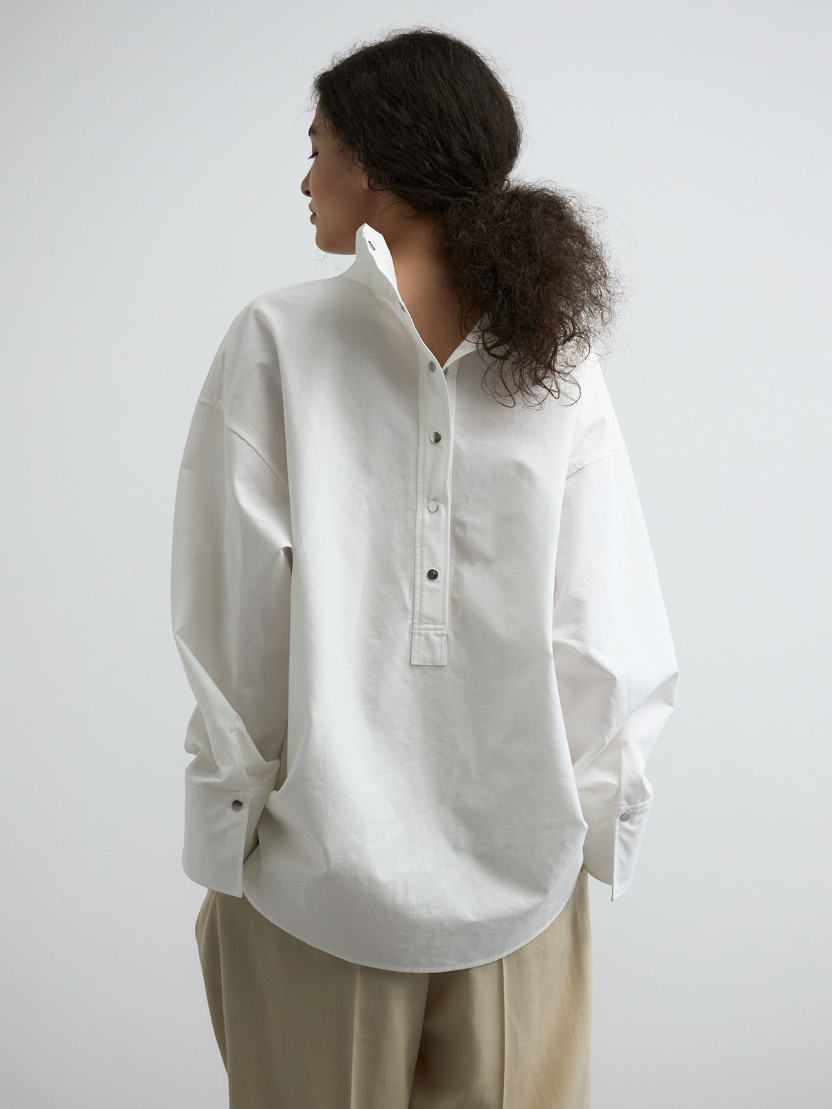 HIGH NECK BLOUSE