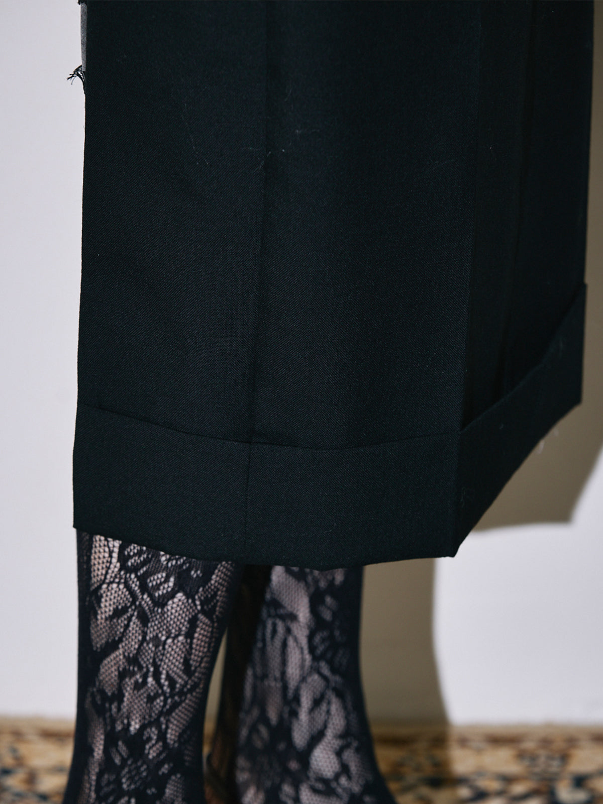 Deformation lace skirt