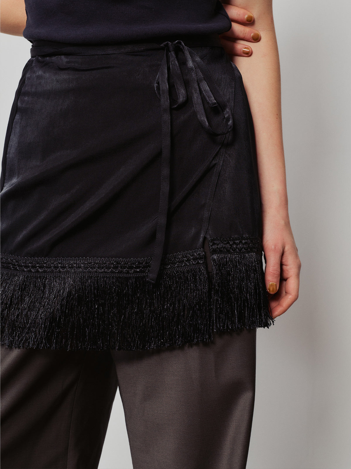 EVERYWHERE COVER FRINGE SKIRT