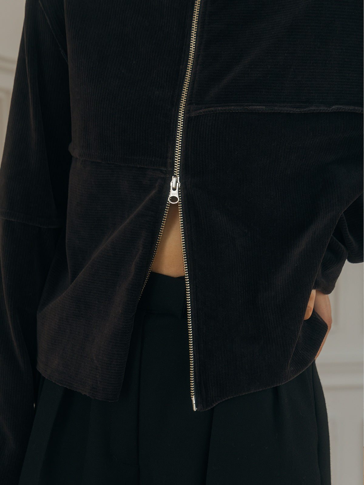 TERRA VELOUR FIT ZIP TOPS