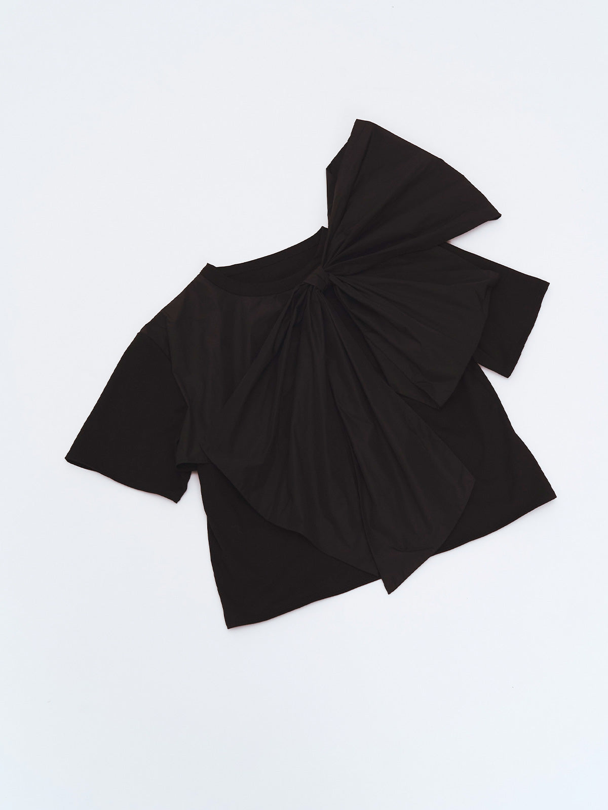 HUGE RIBBON Tshirt