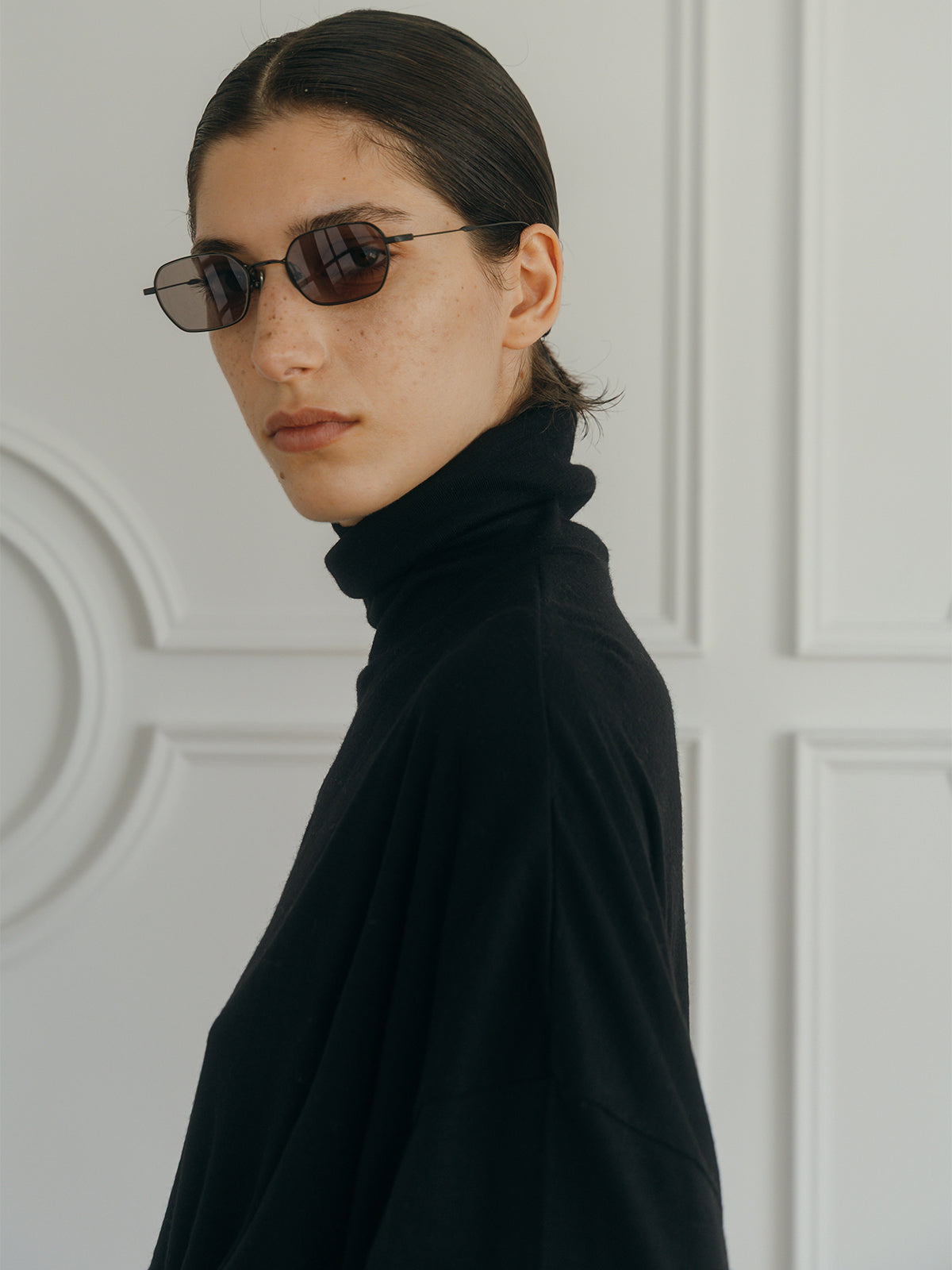 FINE WOOL OVER HIGH NECK TOPS