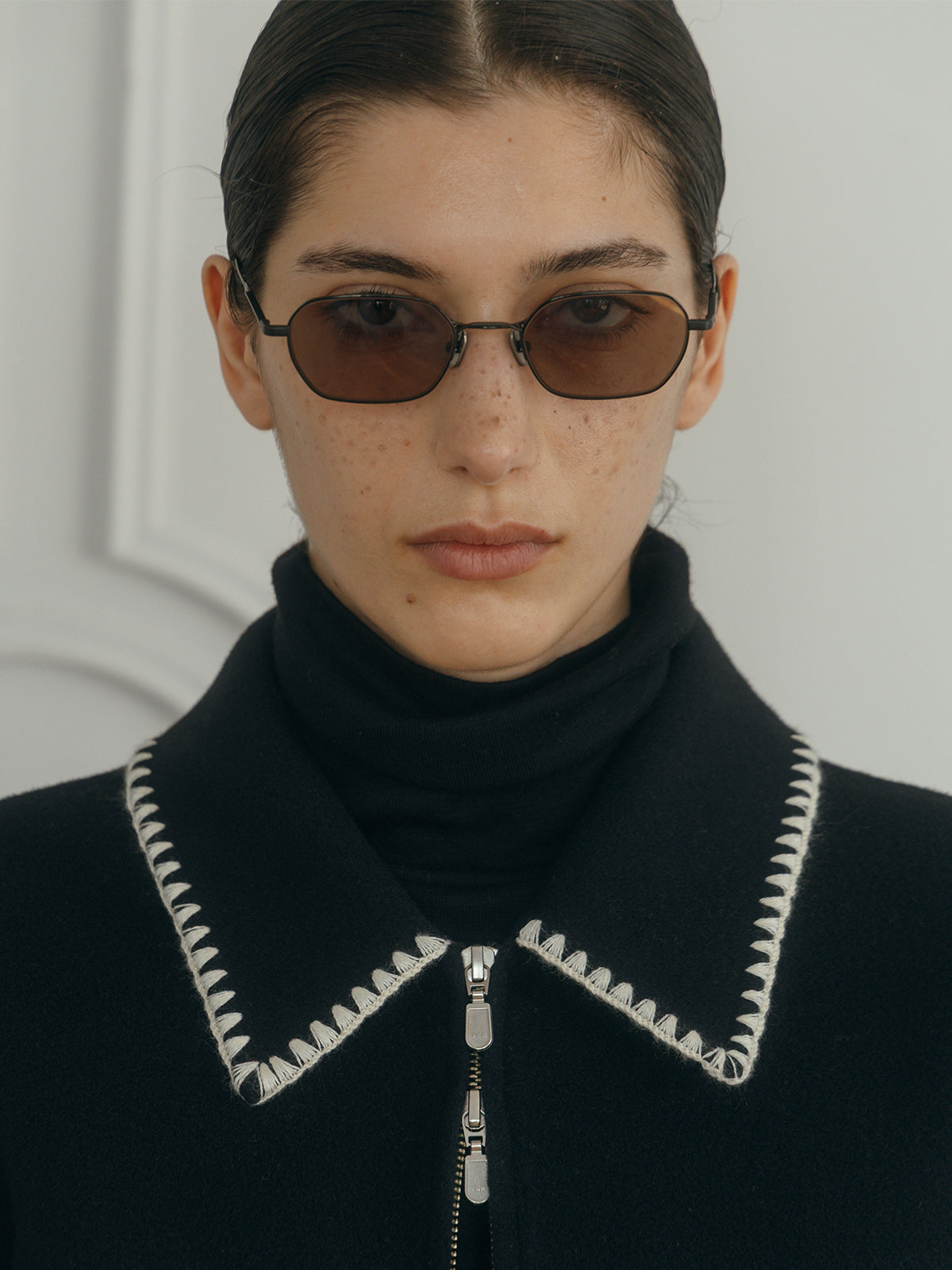 WOOL EMBROIDERY SHORT ZIP JACKET