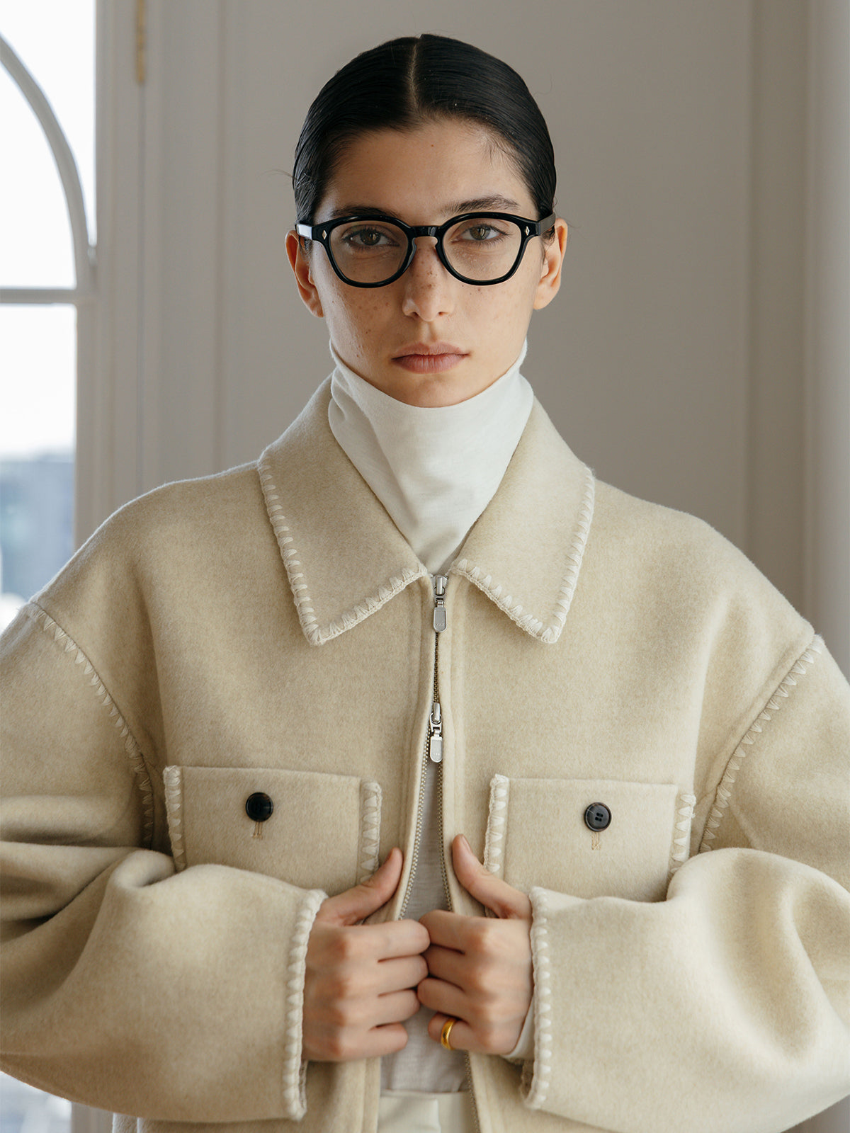 WOOL EMBROIDERY SHORT ZIP JACKET