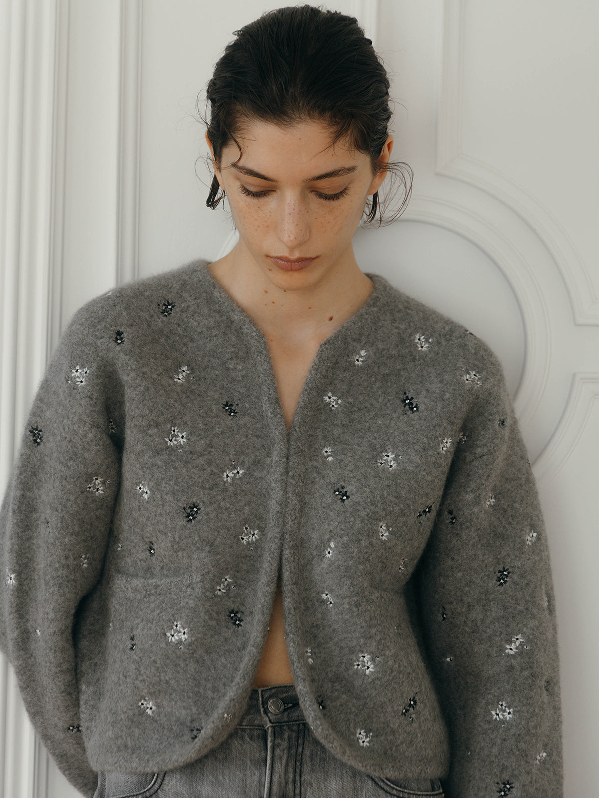 FLOWER EMBROIDERY KNIT JACKET