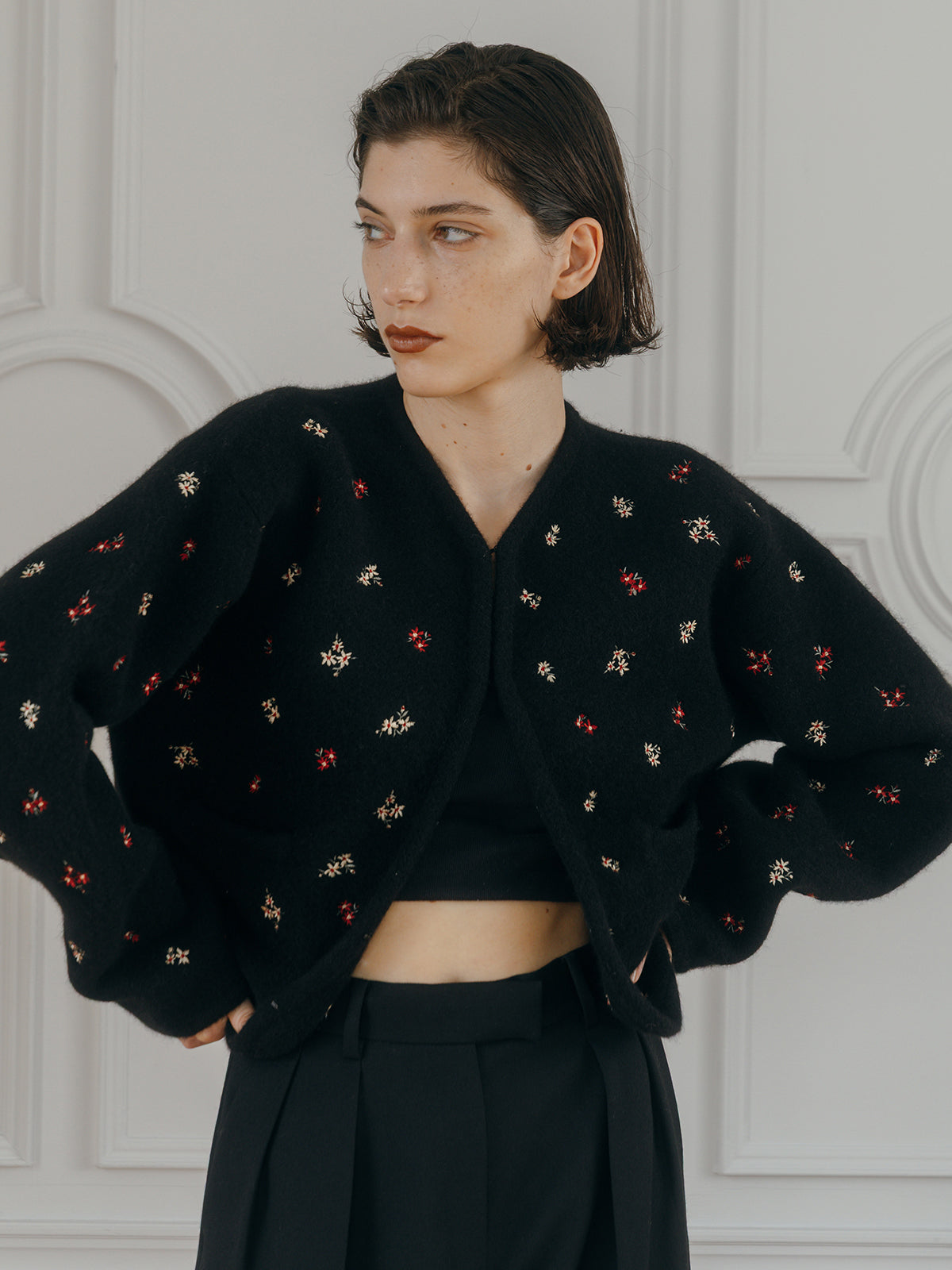 FLOWER EMBROIDERY KNIT JACKET