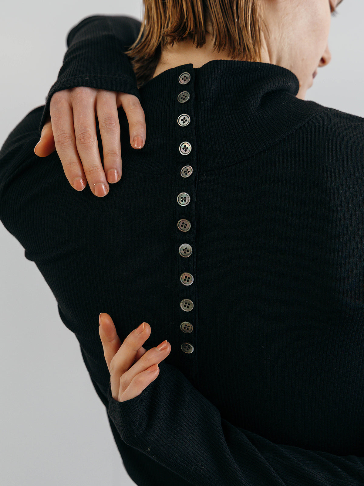 HENRY HIGH NECK TOPS