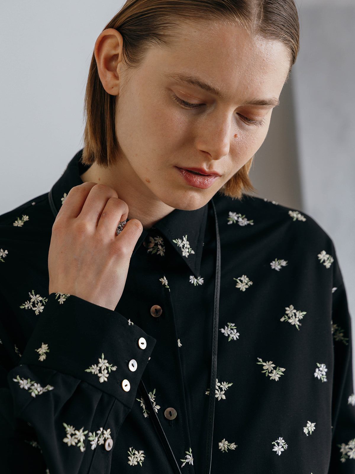 FLOWER EMBROIDERY SHIRTS
