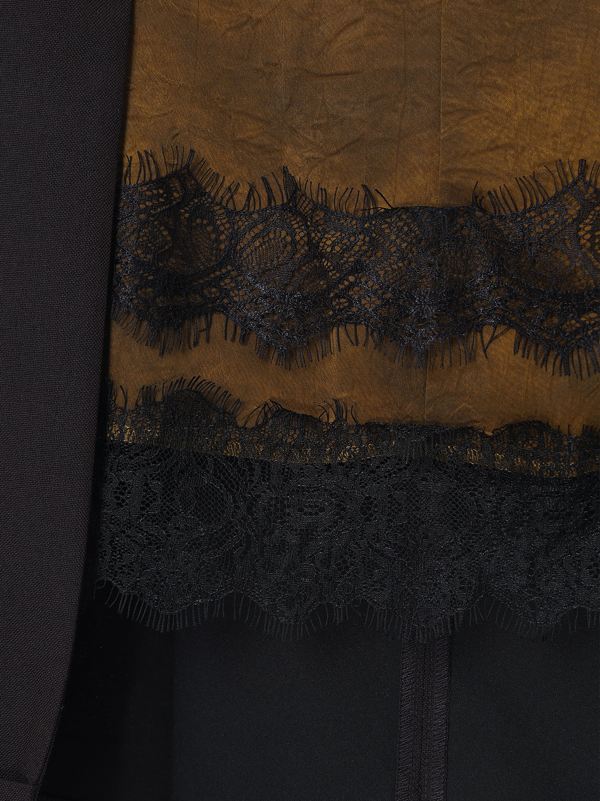 Deformation lace skirt