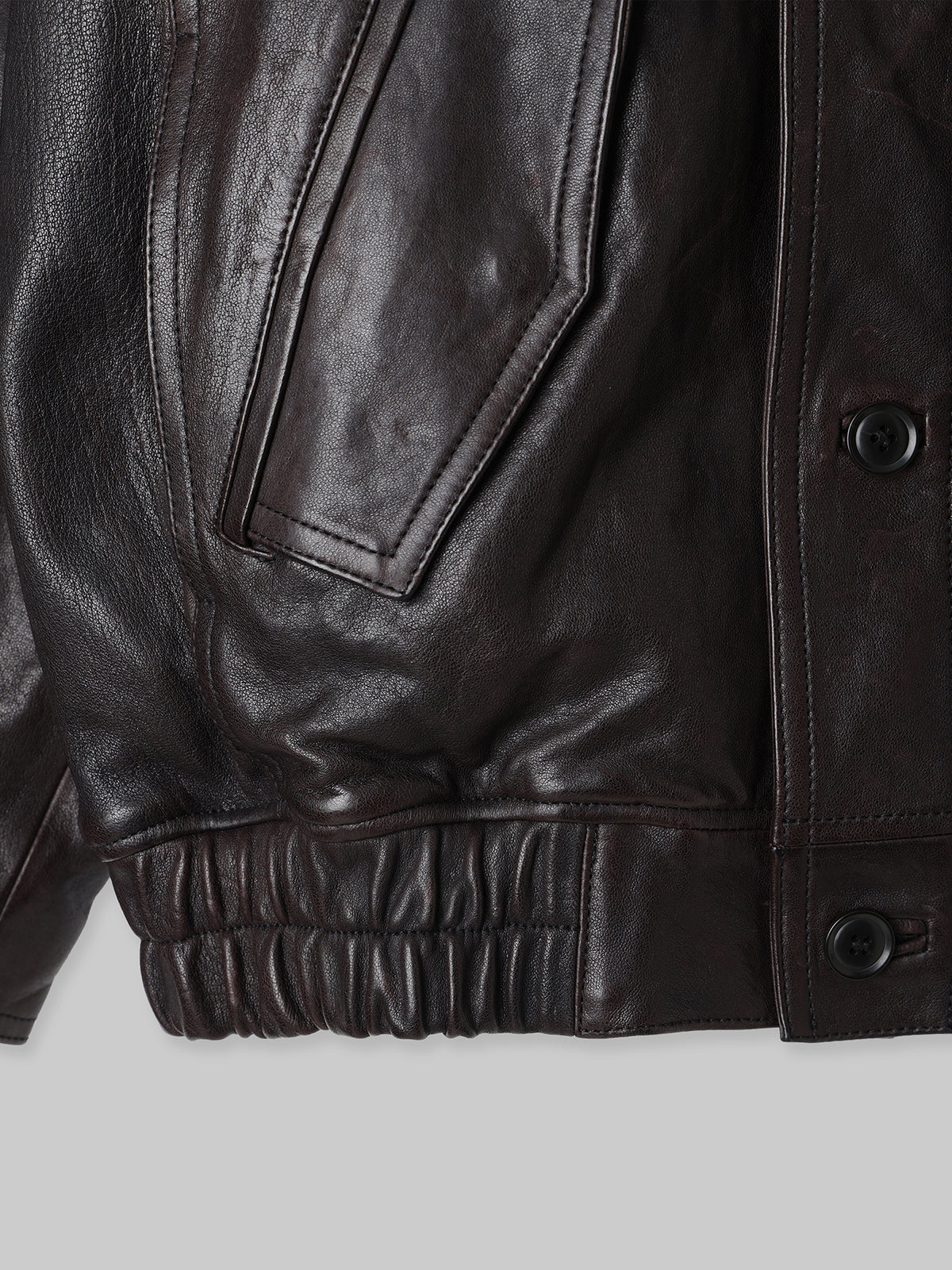 BOMBER JACKET IN LEATHER