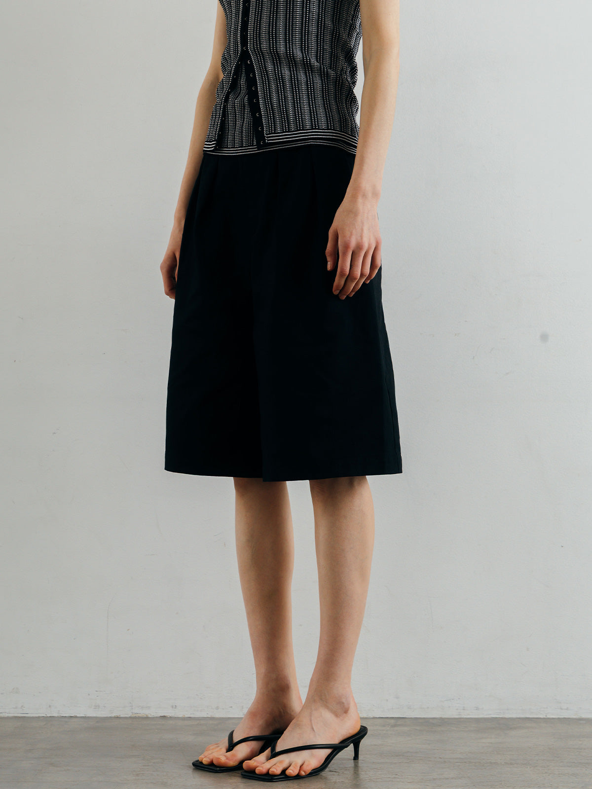 WIDE BERMUDA PANTS