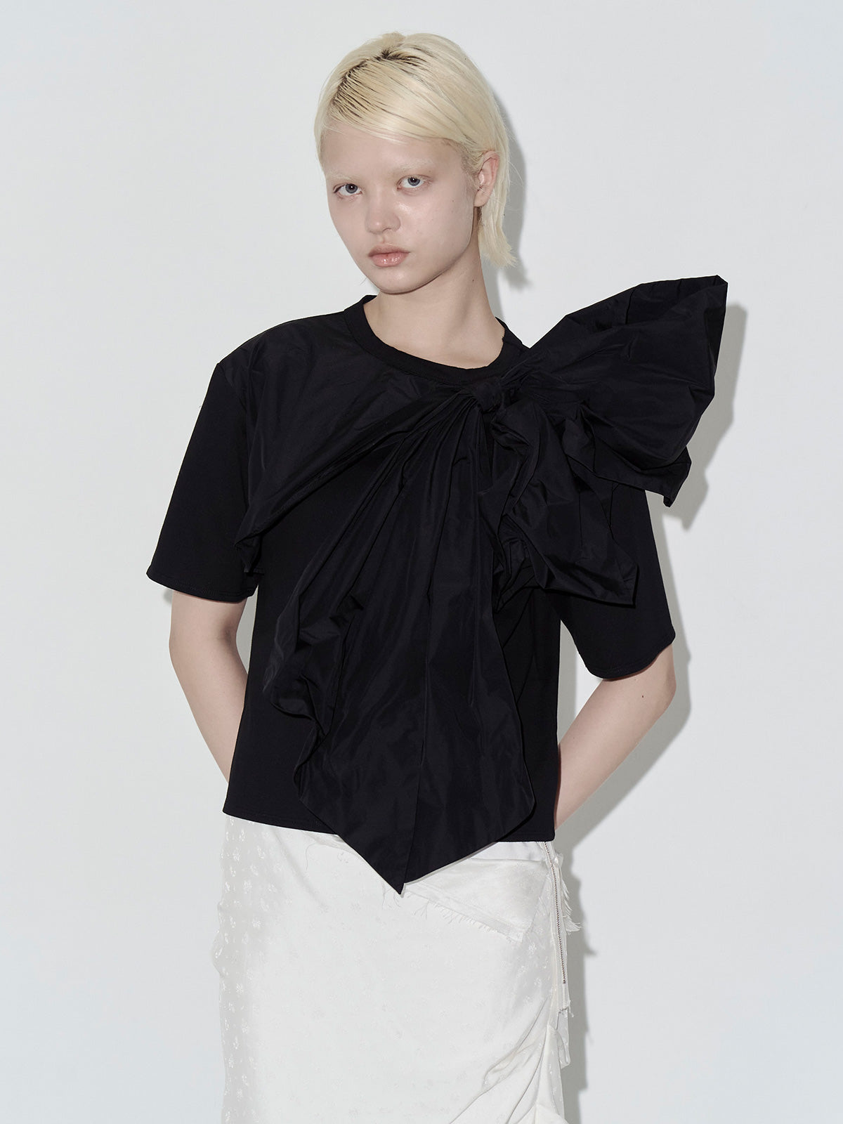 HUGE RIBBON Tshirt