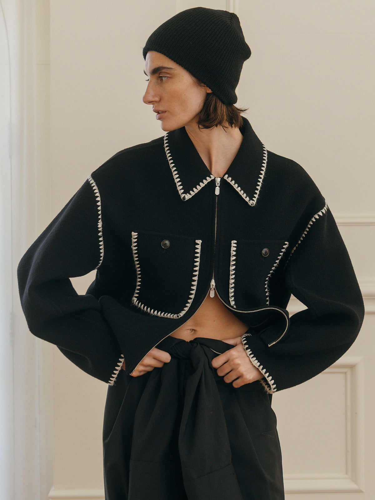 WOOL EMBROIDERY SHORT ZIP JACKET