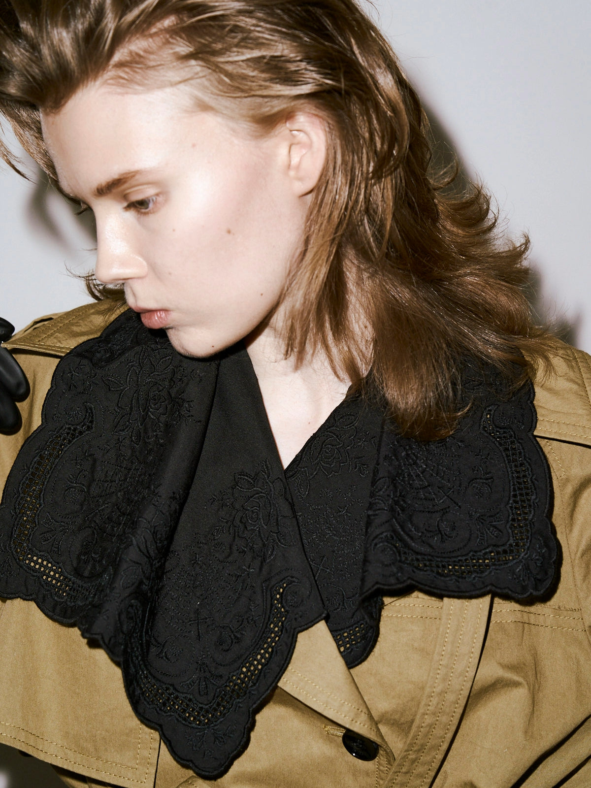 MOSQUE LACE TRENCH COAT