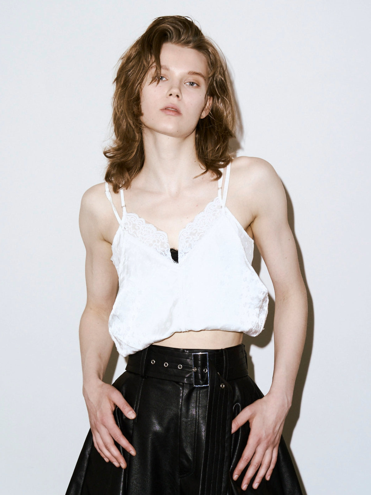 LAPPING LACE CAMISOLE