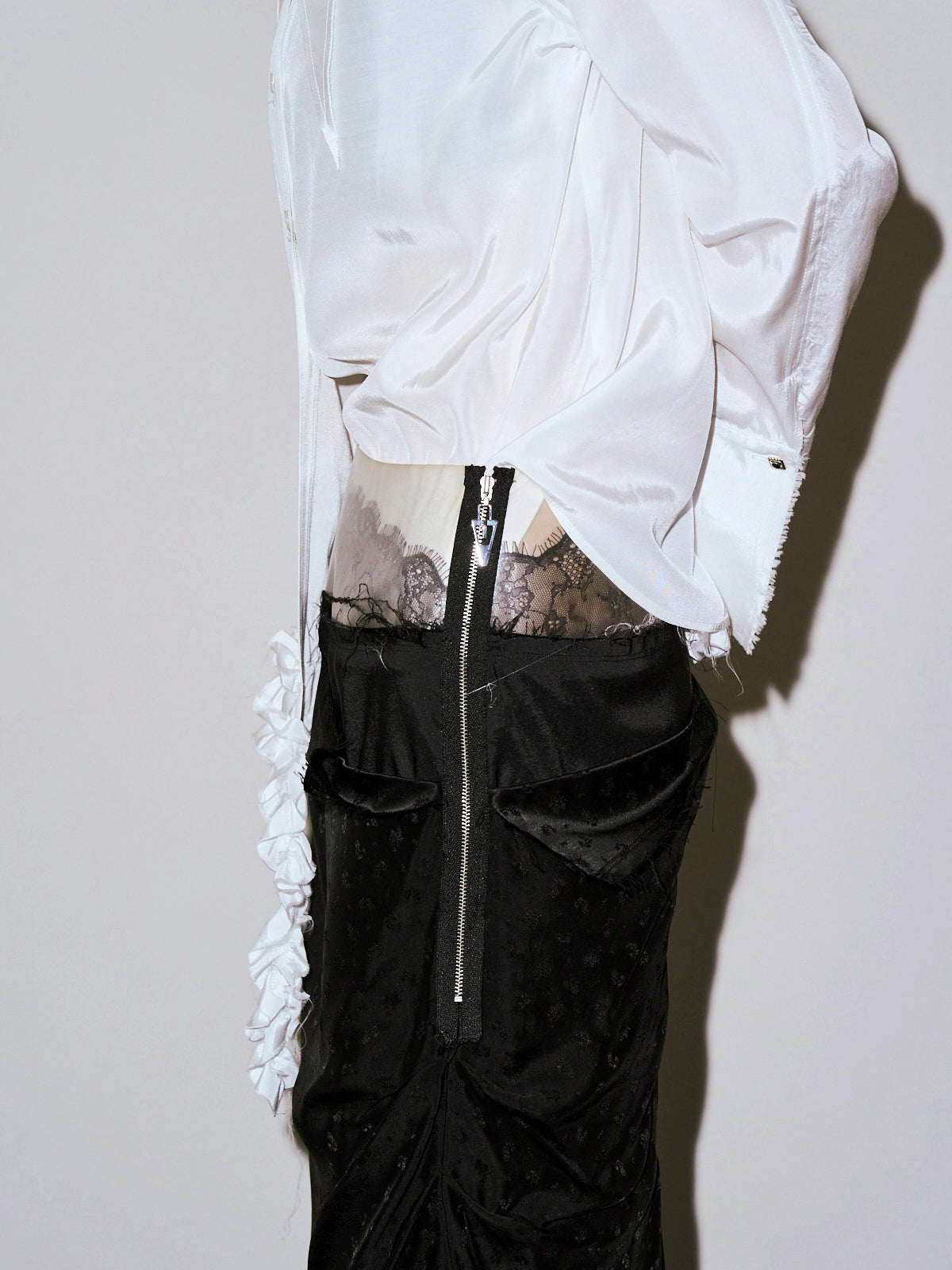LUSTER SATIN FRILL SHIRT