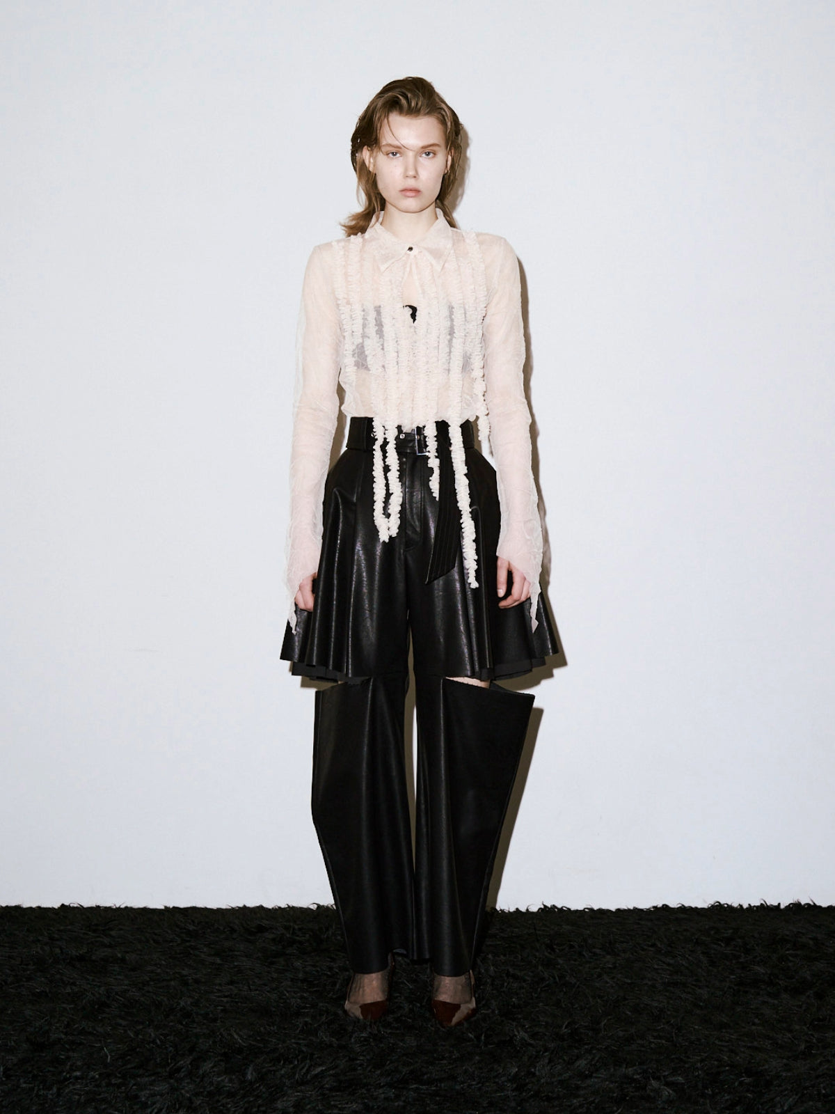 ETERNAL FRILL LONG TOPS