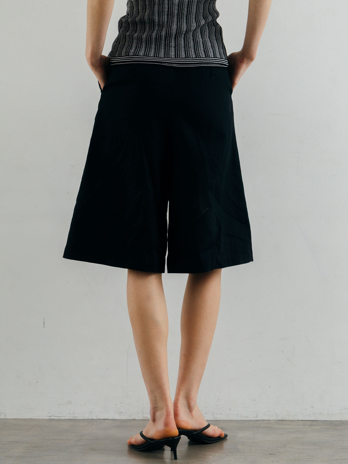 WIDE BERMUDA PANTS
