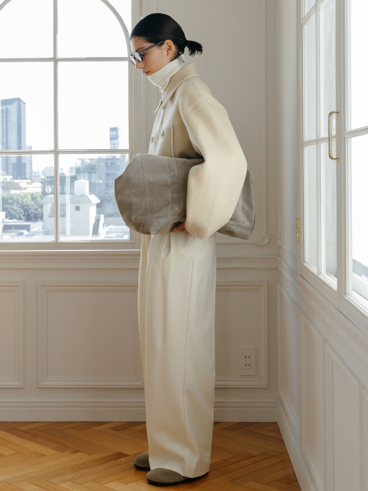 FINE WOOL OVER HIGH NECK TOPS