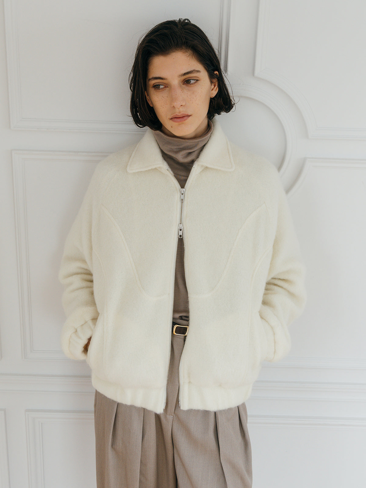 FINE WOOL OVER HIGH NECK TOPS