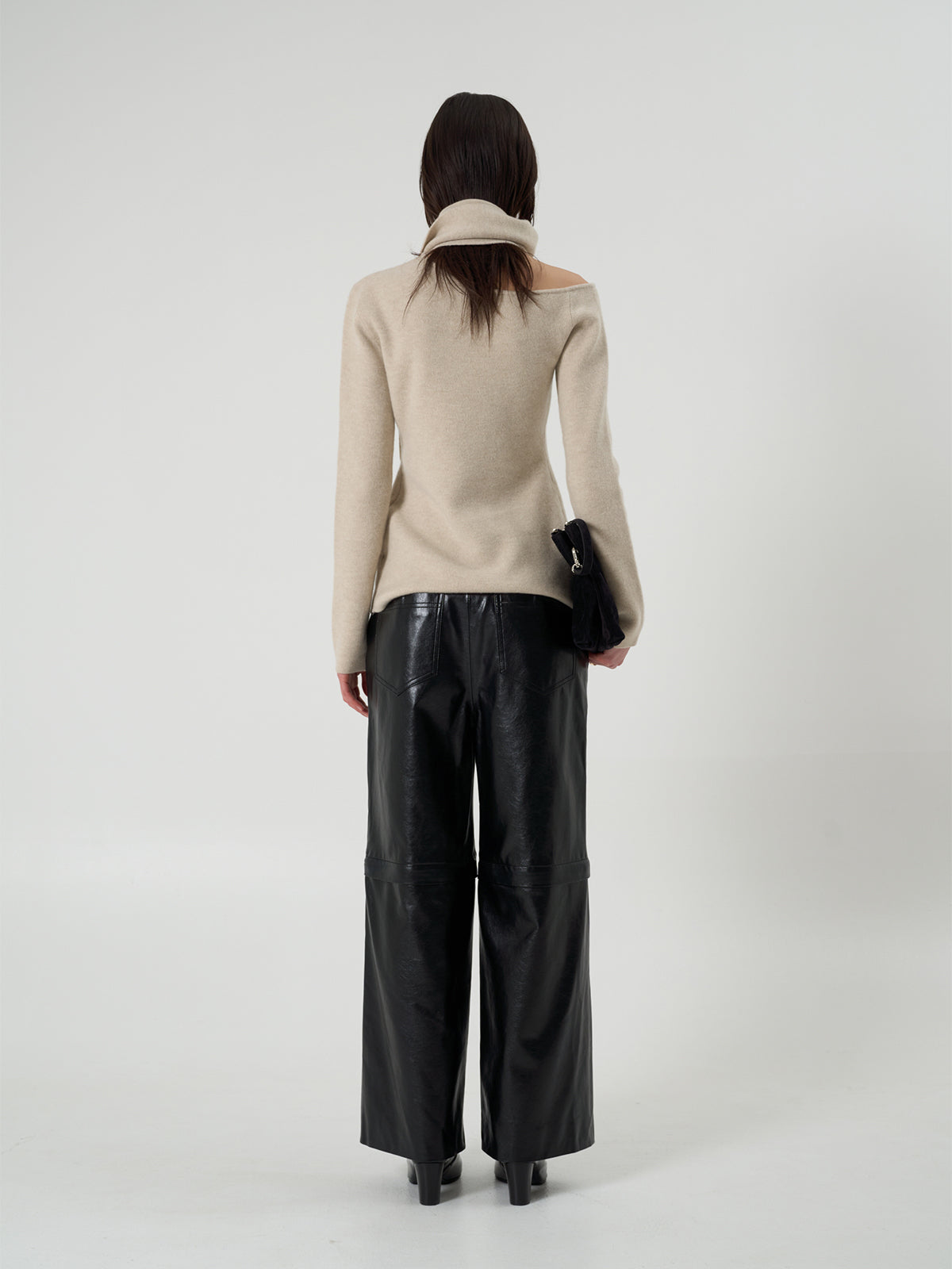 【BLOSSOM】AMBER ONE SHOULDER KNIT