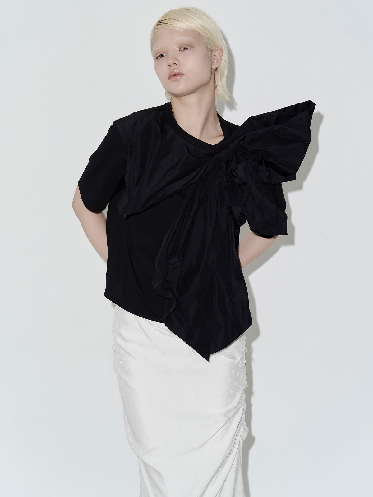 HUGE RIBBON Tshirt