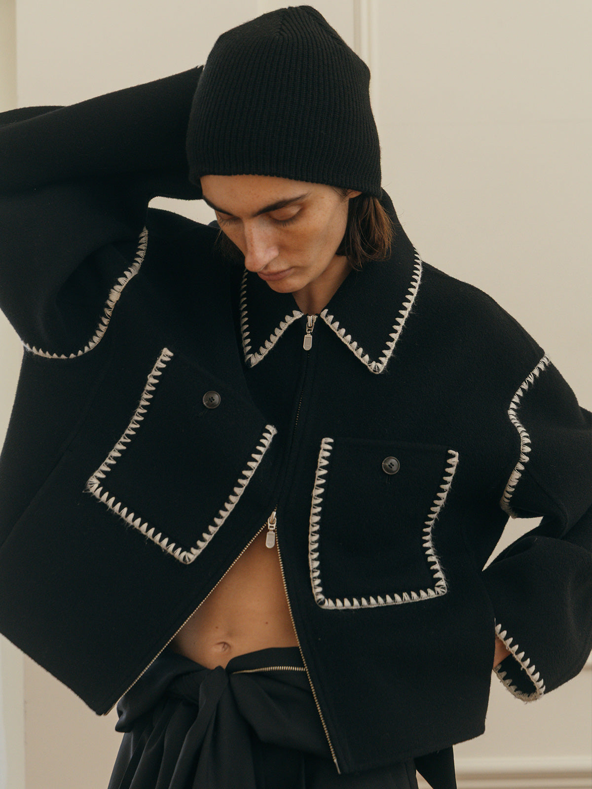 WOOL EMBROIDERY SHORT ZIP JACKET