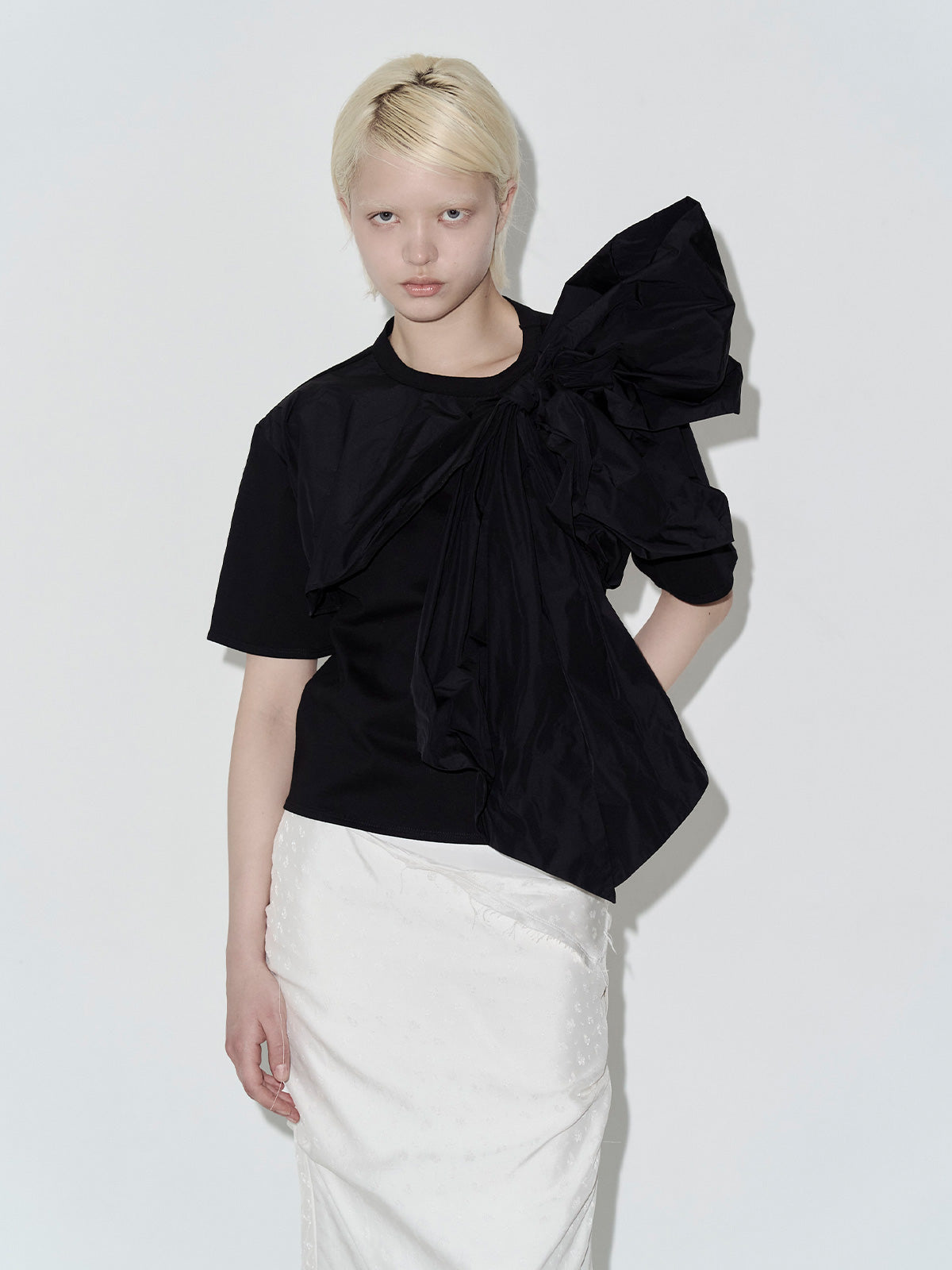 HUGE RIBBON Tshirt