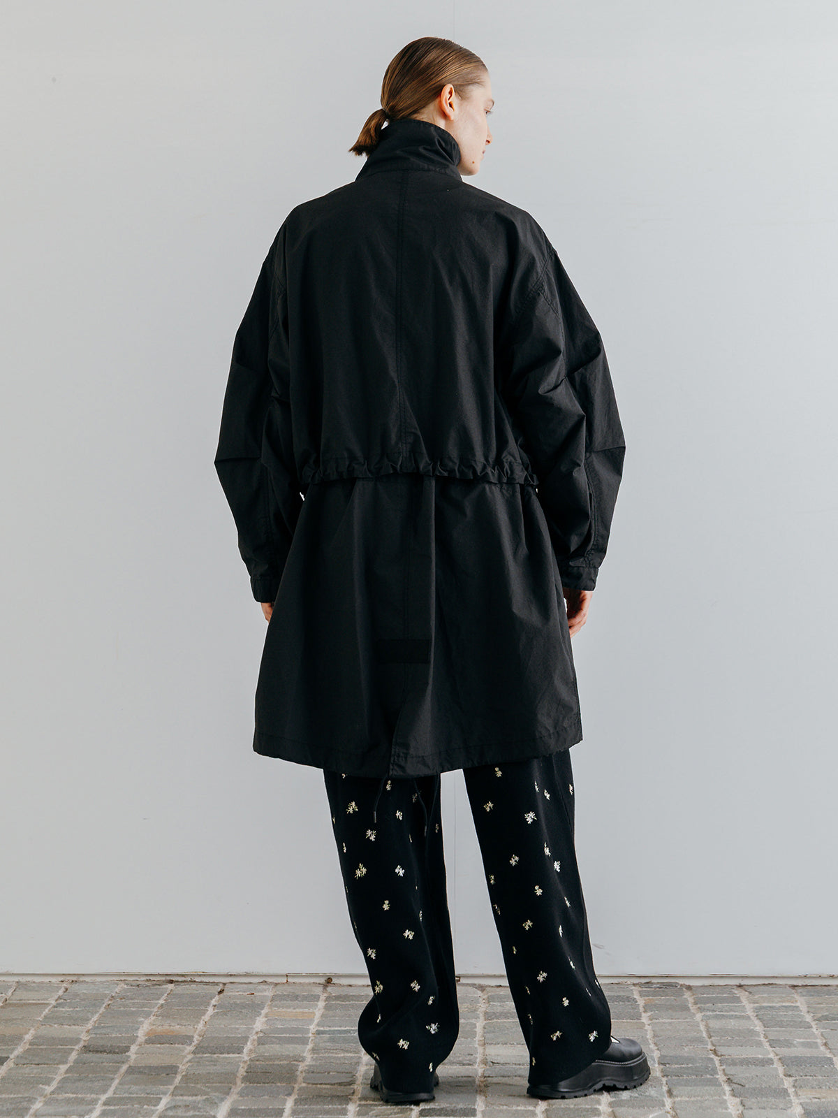 FLOWER EMBROIDERY KNIT PANTS