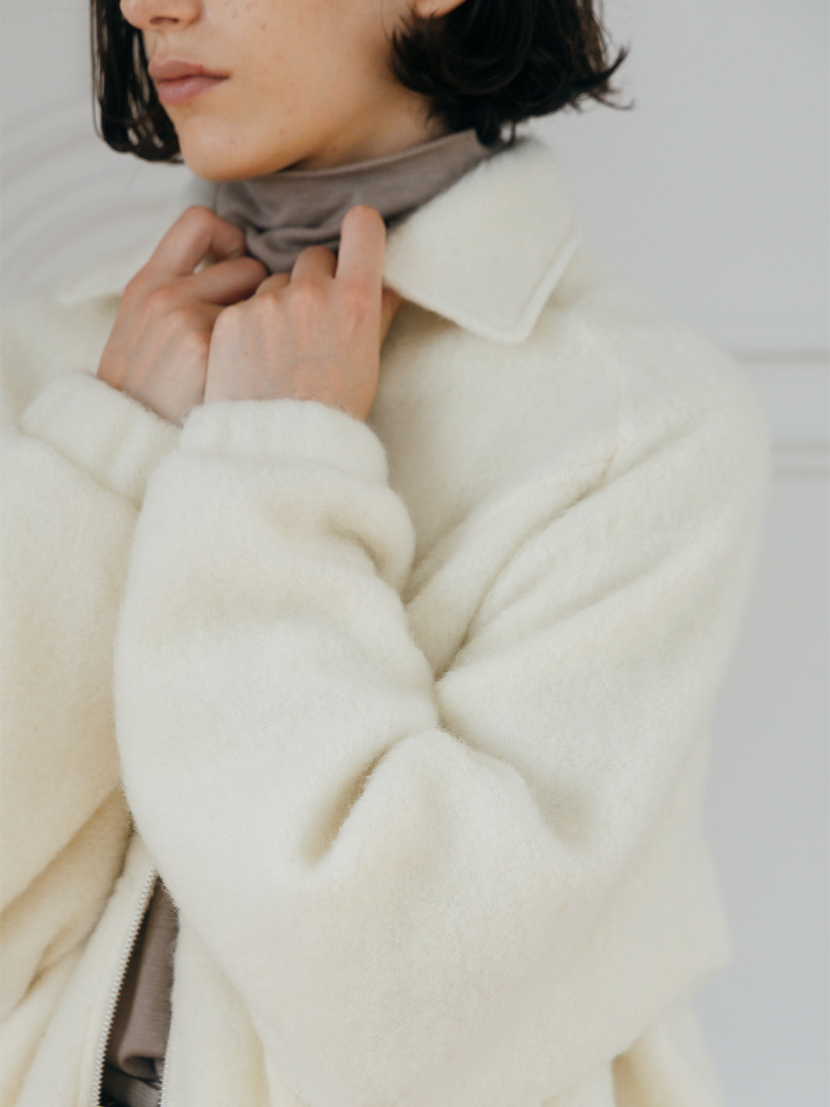 FINE WOOL OVER HIGH NECK TOPS