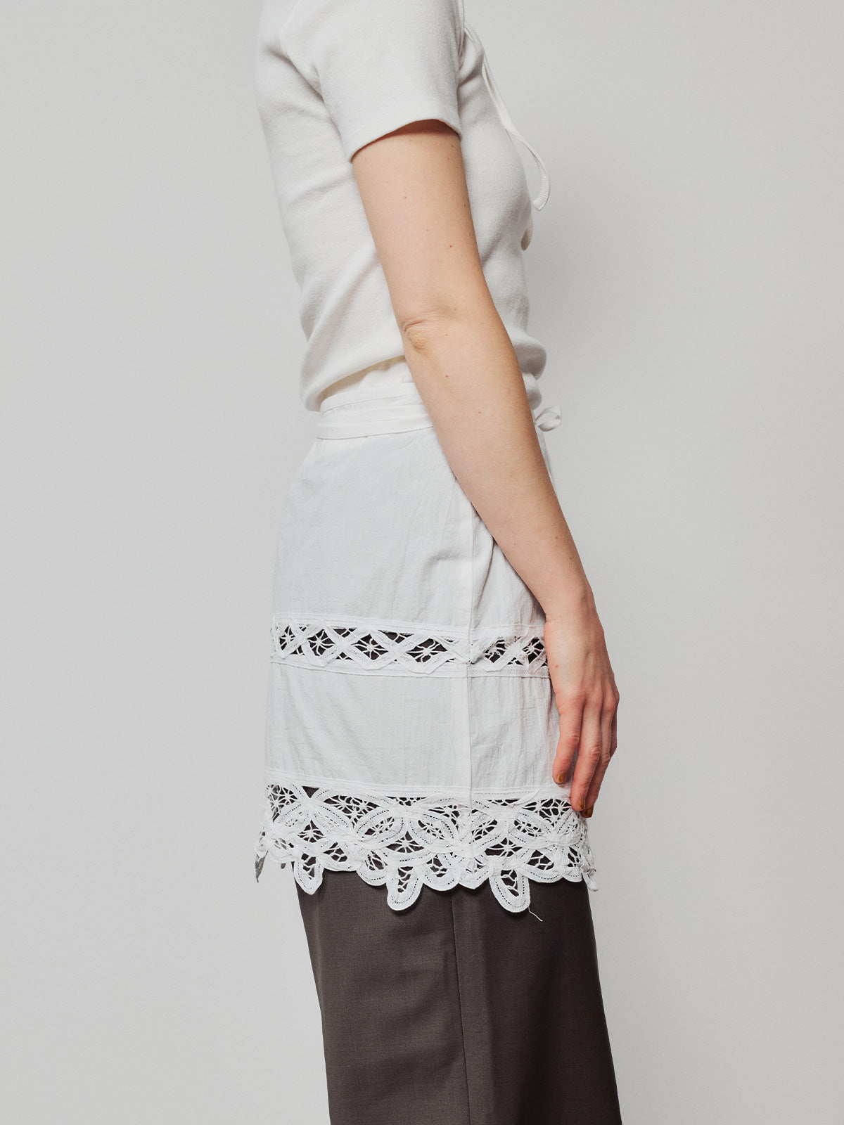 EVERYWHERE COVER LACE SKIRT