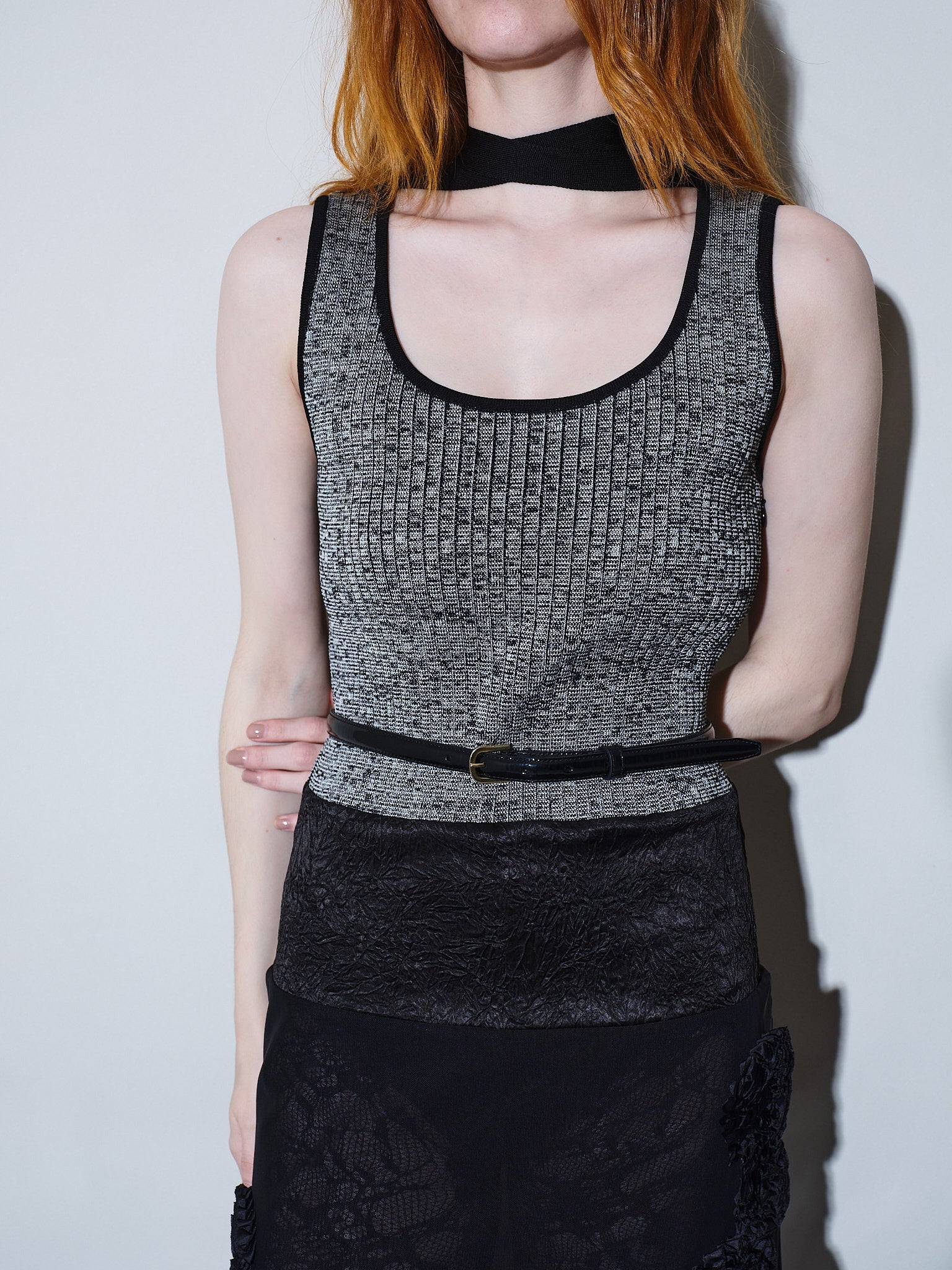 Rose reef embroidery knit