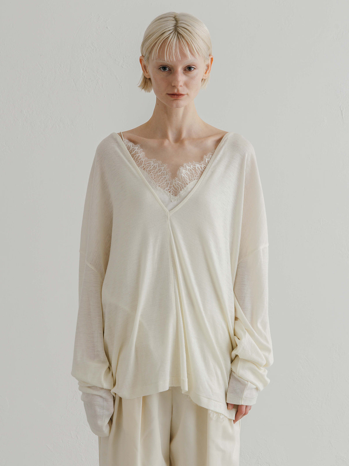 SUPER 120s FINE WOOL V NECK KNIT