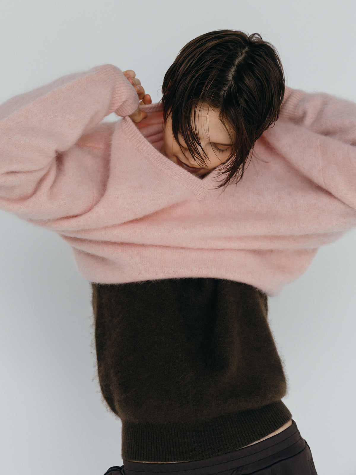 MINK FINISH CREW-NECK KNIT TOP