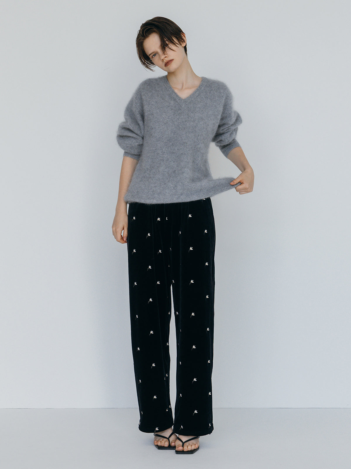 MINK FINISH V-NECK KNIT TOP