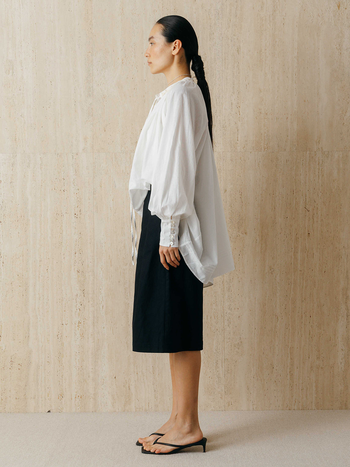 EMBROIDERY COLLAR GATHER BLOUSE