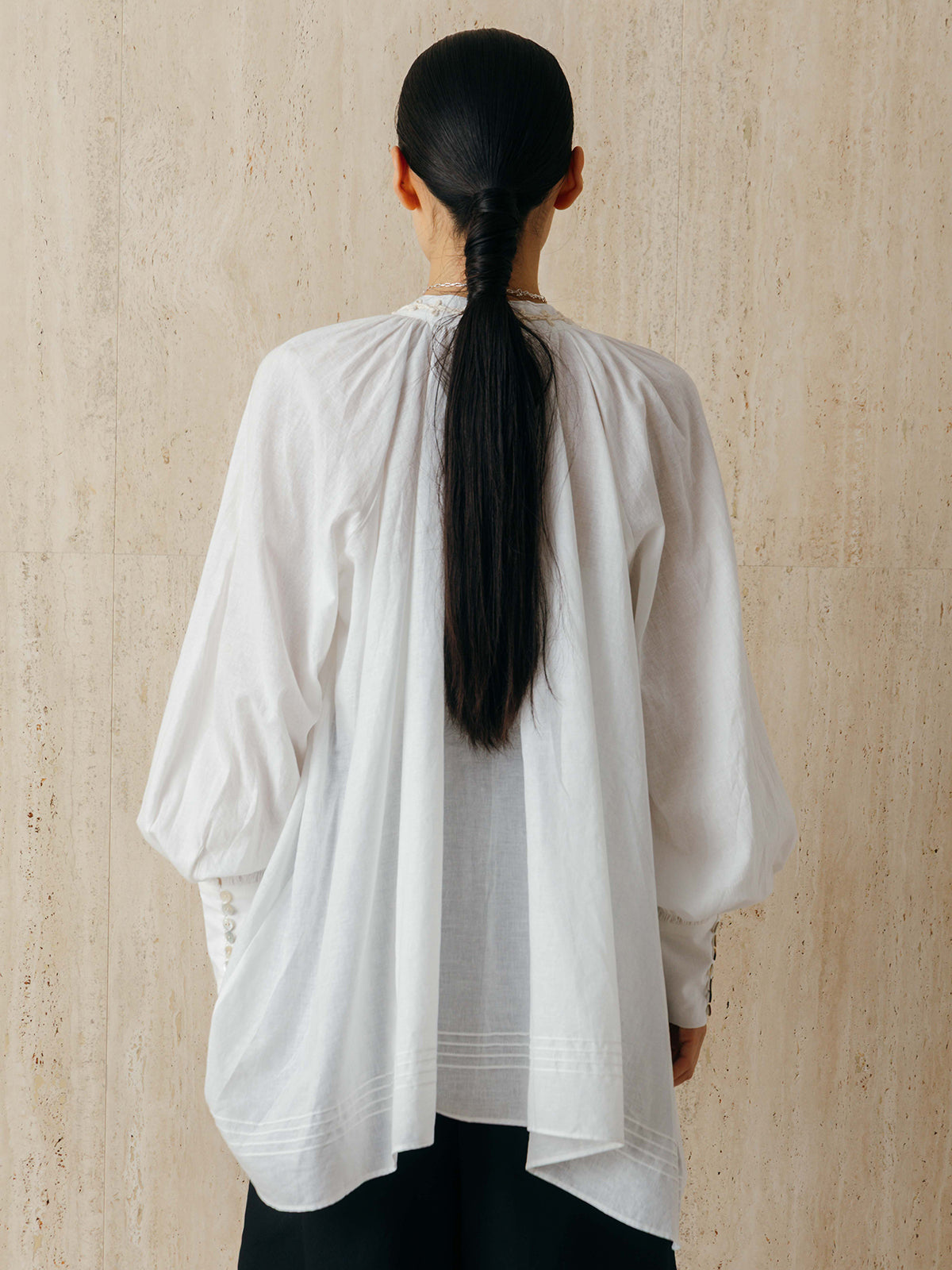 EMBROIDERY COLLAR GATHER BLOUSE