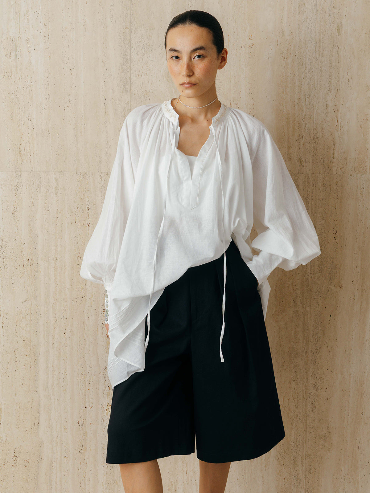 EMBROIDERY COLLAR GATHER BLOUSE