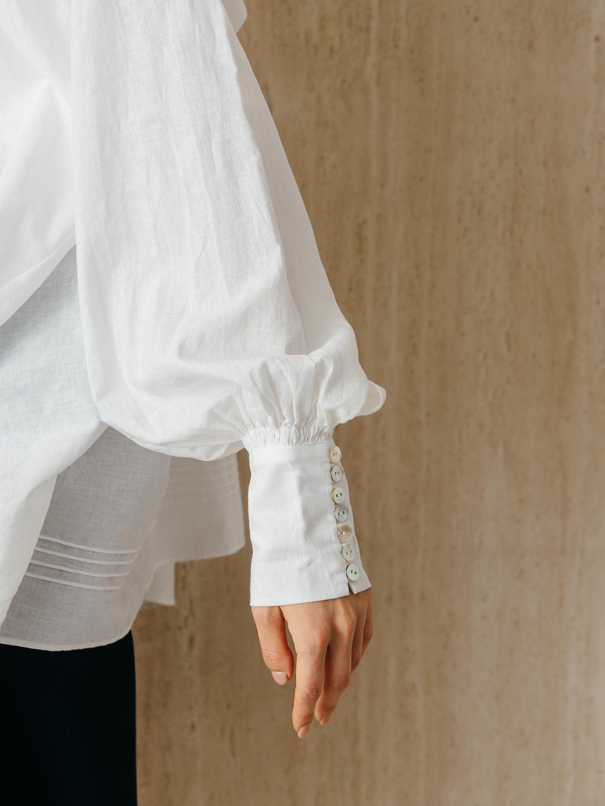EMBROIDERY COLLAR GATHER BLOUSE