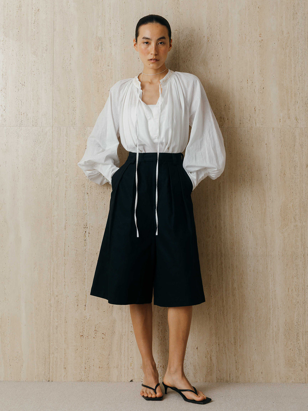 EMBROIDERY COLLAR GATHER BLOUSE