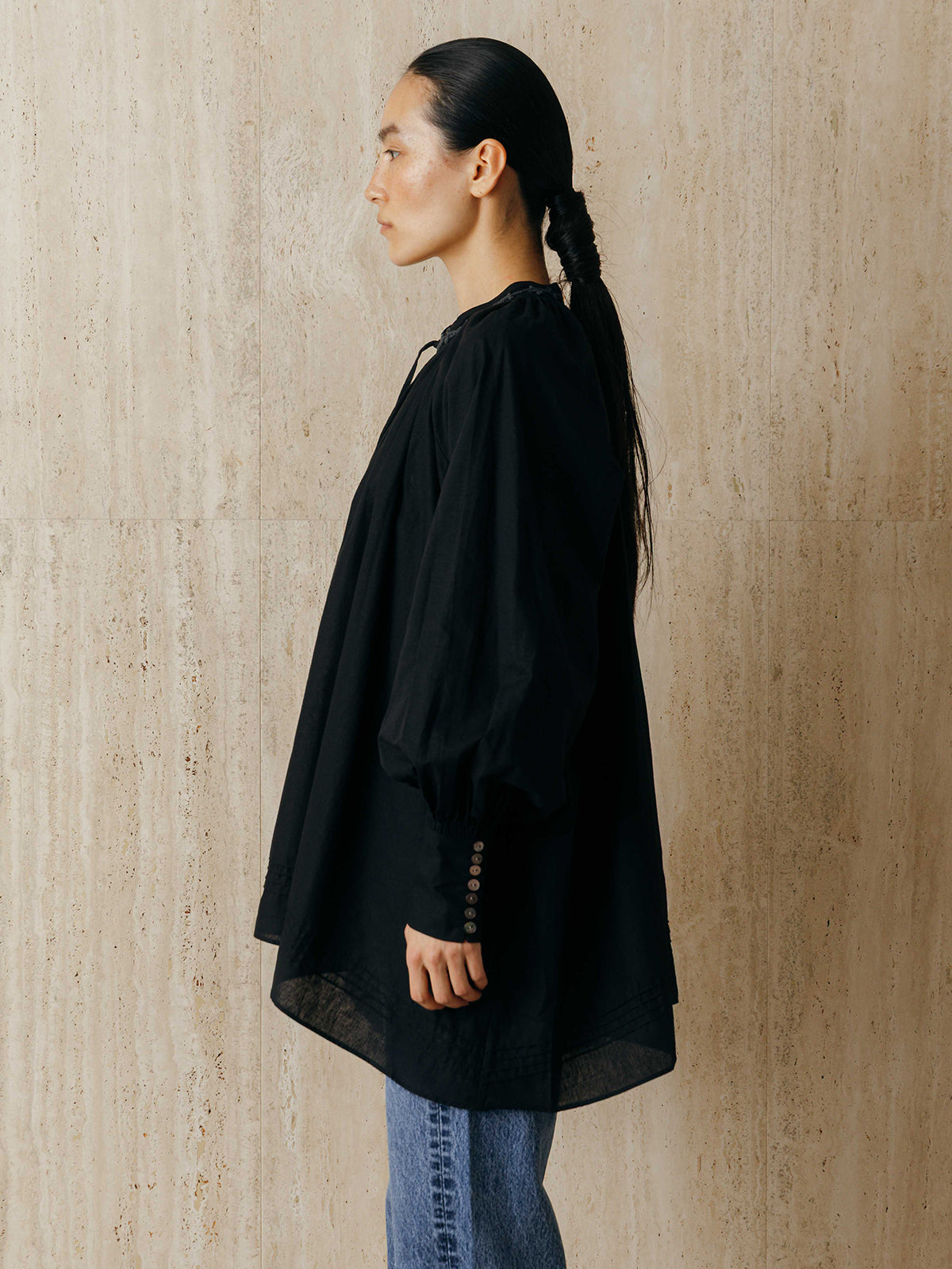 EMBROIDERY COLLAR GATHER BLOUSE