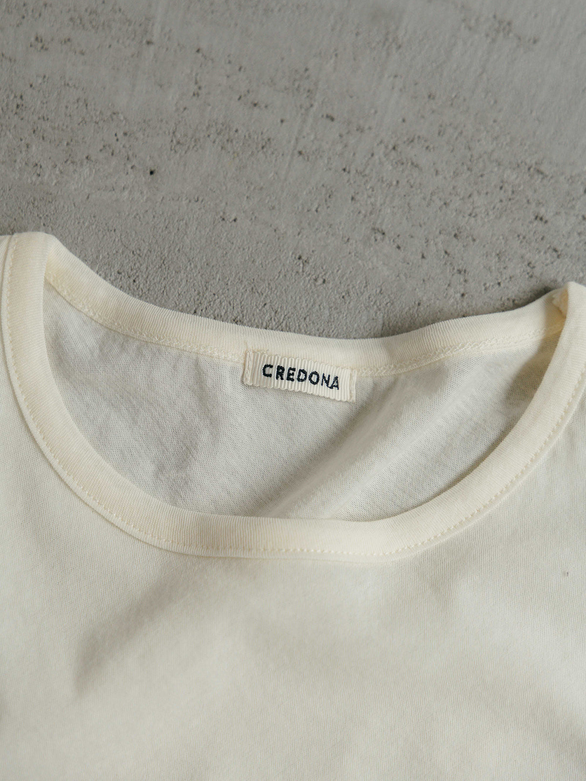 EMBROIDERY SHEER TEE