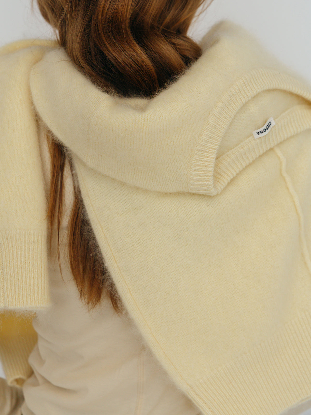 MINK FINISH CREW-NECK KNIT TOP