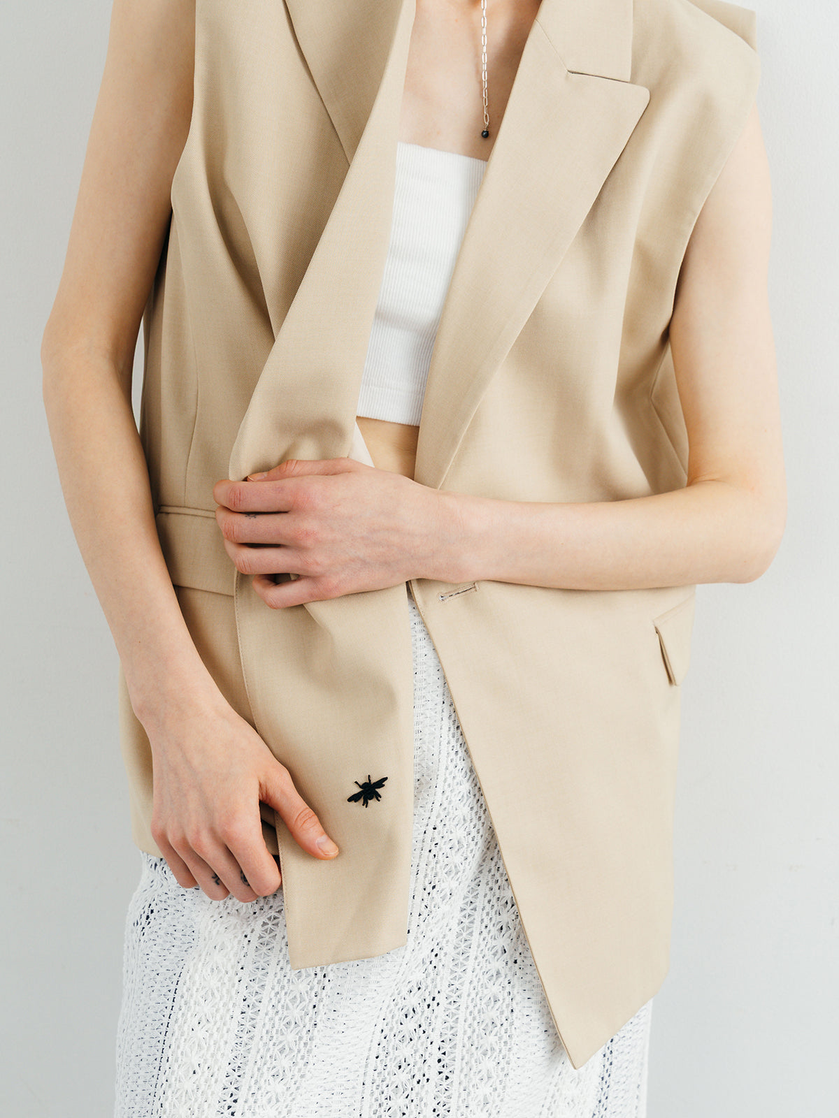 OVER SIZE DESIGN VEST