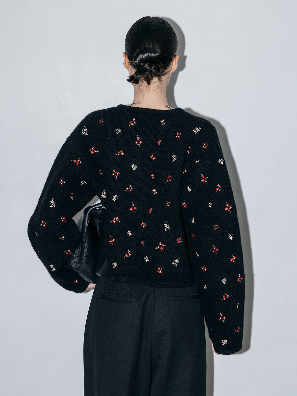 FLOWER EMBROIDERY KNIT JACKET