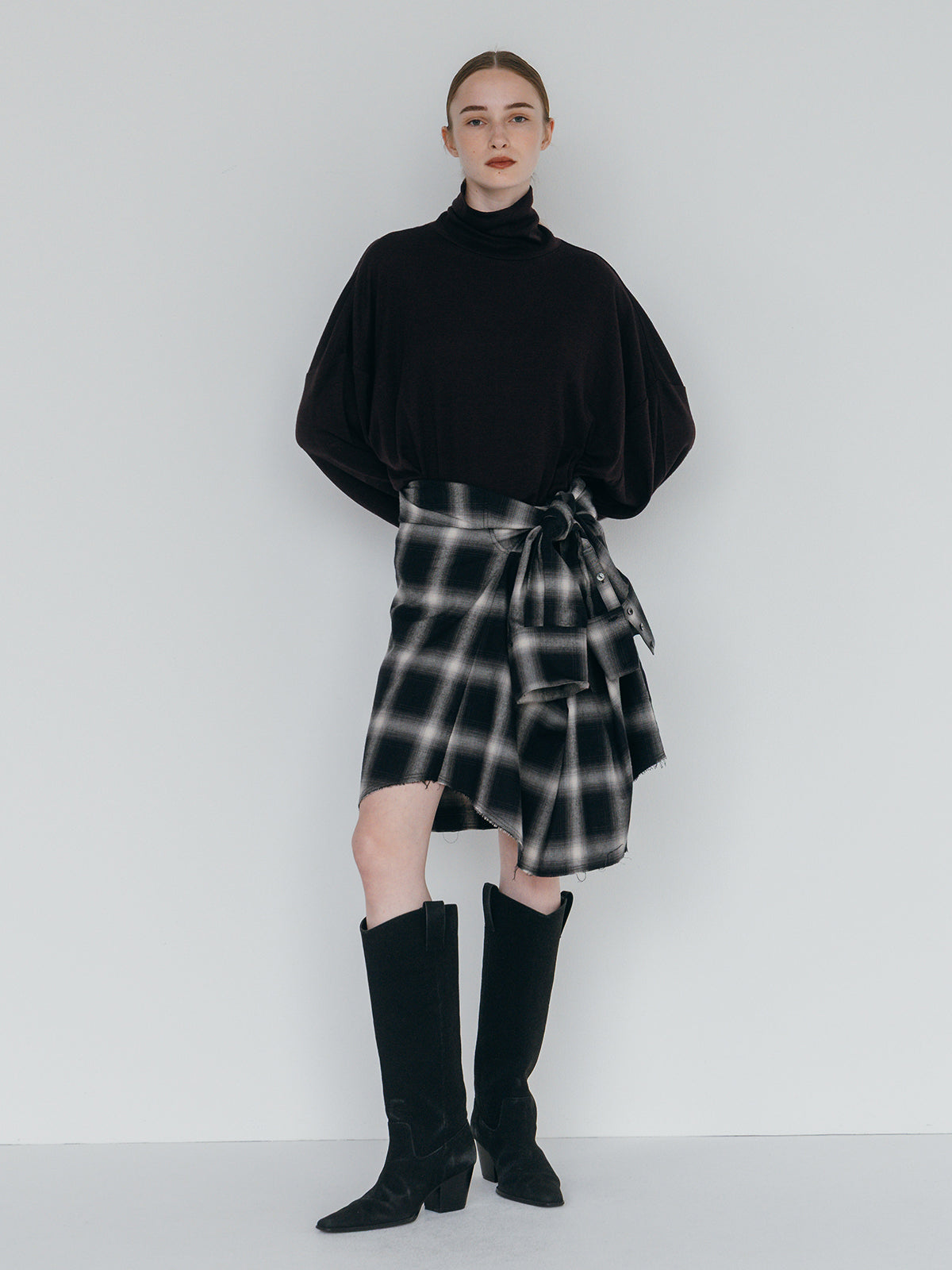 FINE WOOL OVER HIGH NECK TOPS