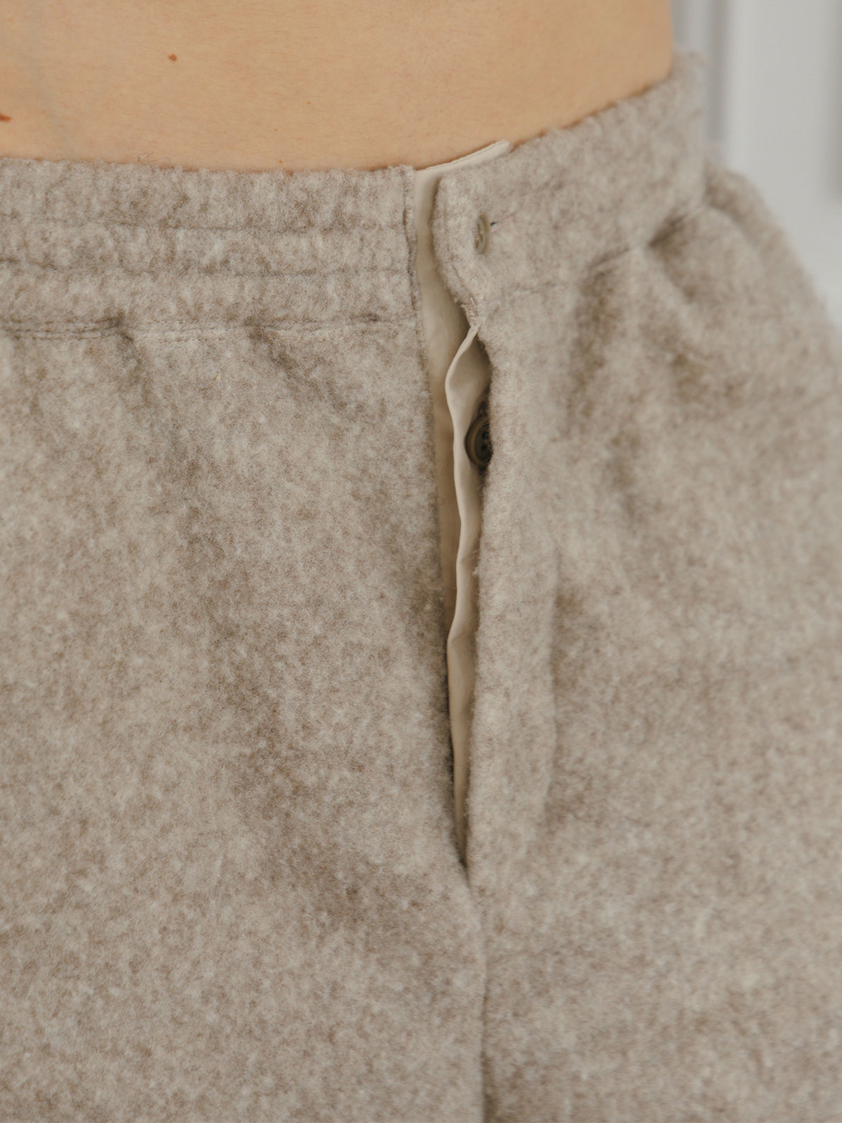 WOOL FLEECE CURVE PANTS