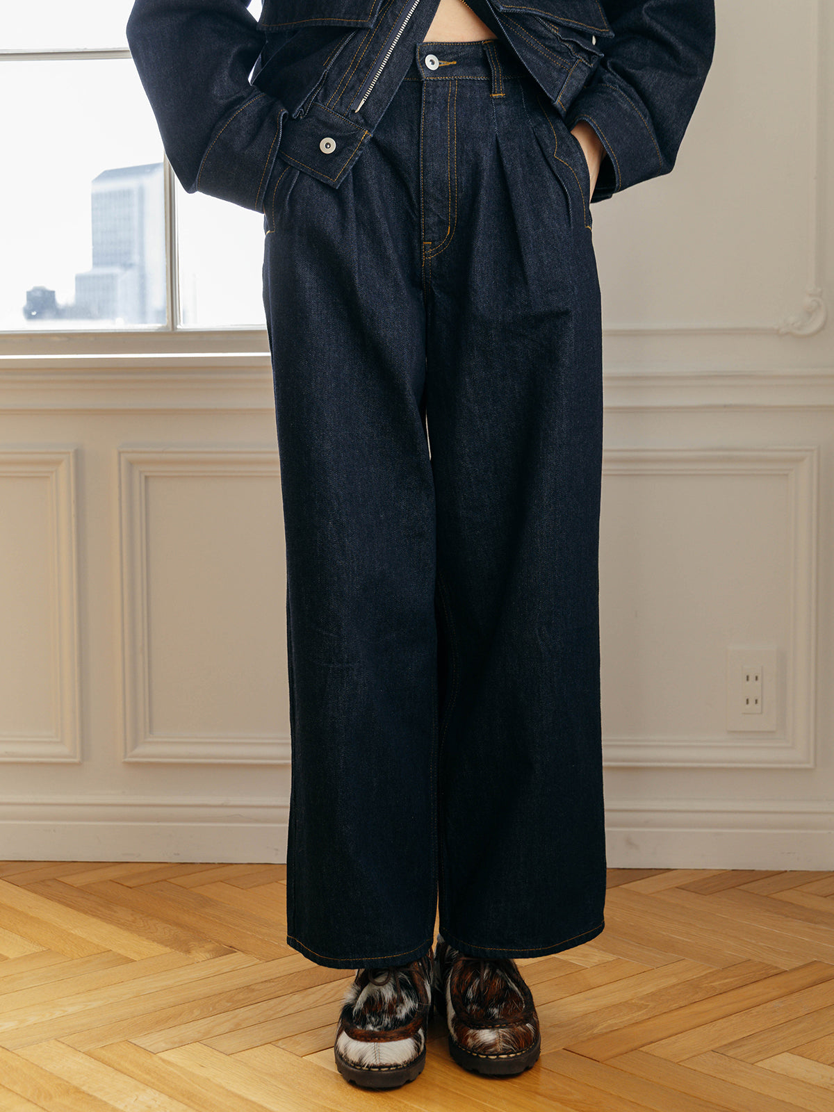 TWO TUCK BUGGY DENIM