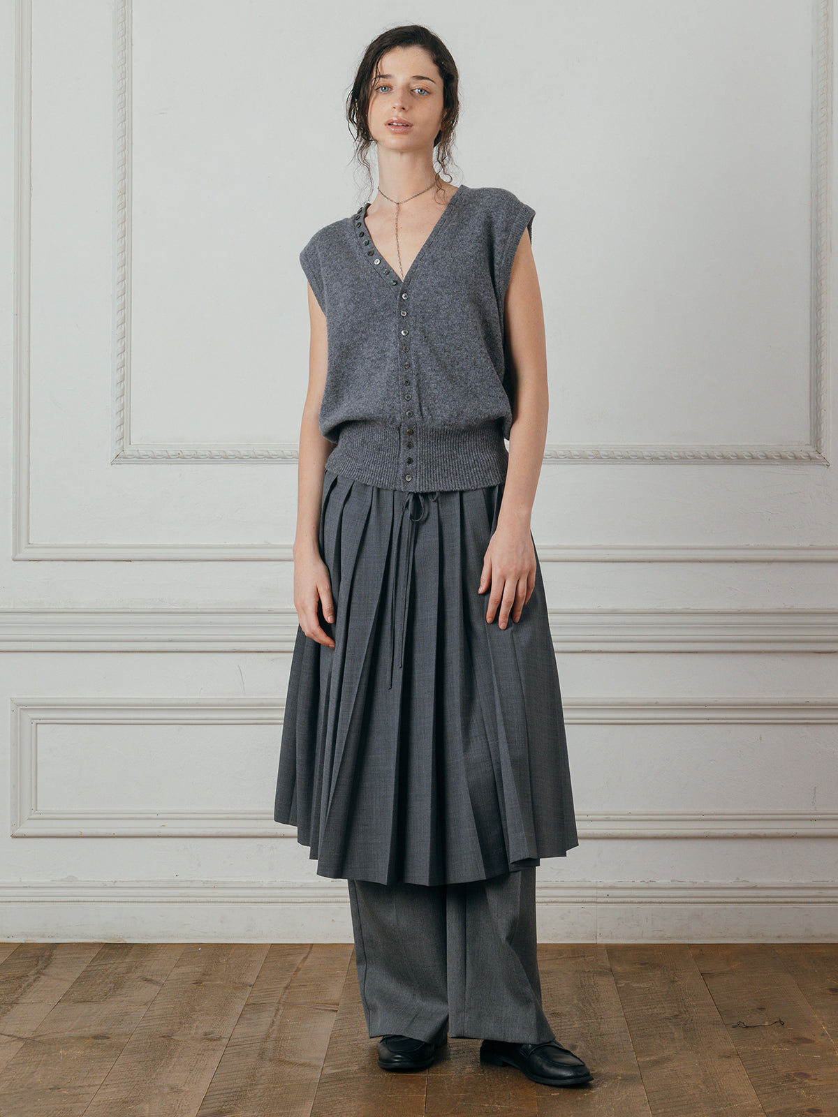 PLEATED MIDI SKIRT