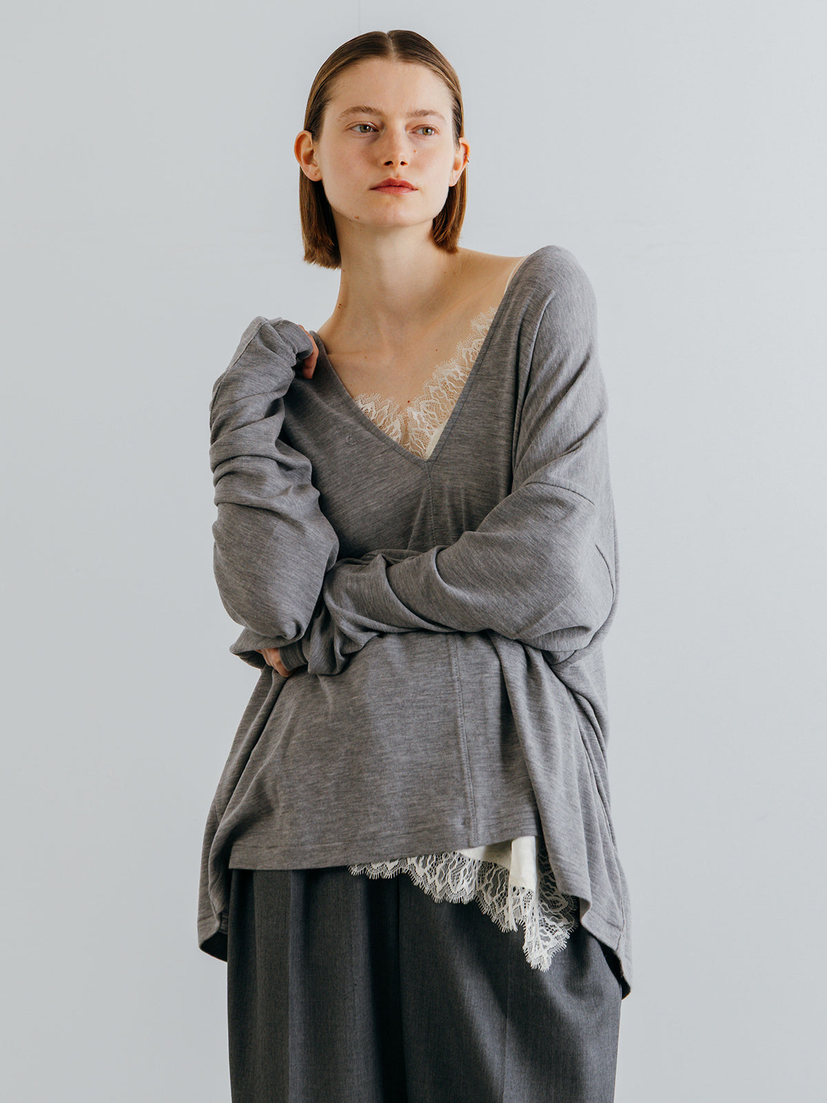 SUPER 120s FINE WOOL V NECK KNIT